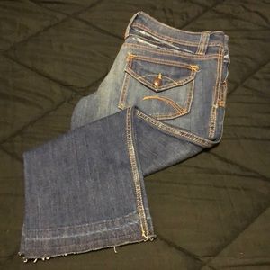 NoBo capri’s